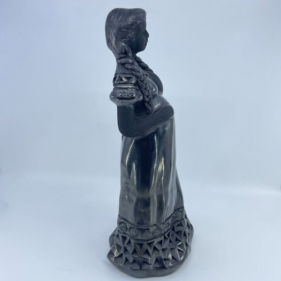 vintage oaxacan barro negro (black clay) woman figurine braided hair repaired - Picture 4 of 12